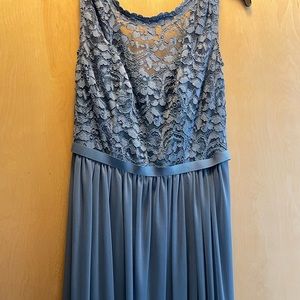 David’s Bridal Long Lace Bridesmaid - Steel Blue - Size 4 - Hemmed 5’ 4”